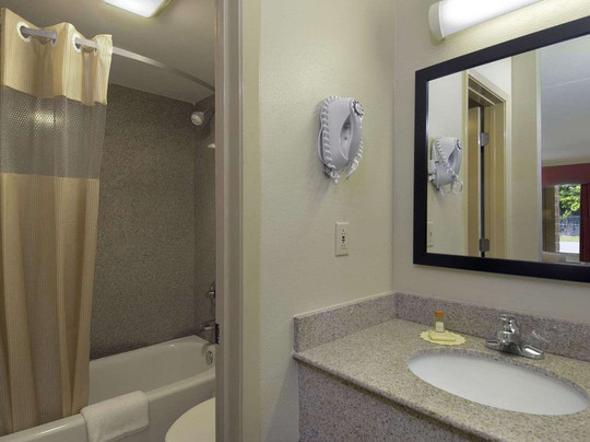 Red Roof Inn Leeds主图