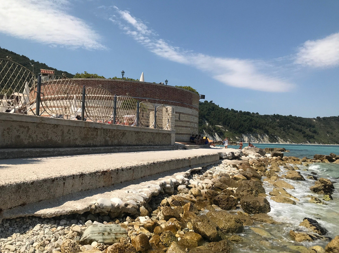 福缇诺那波里昂义科酒店主图