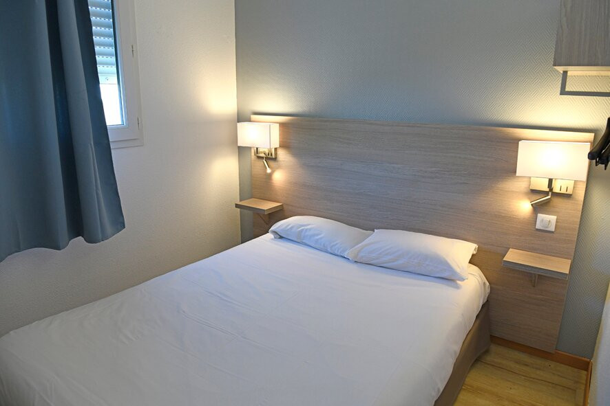 Brit Hotel Clermont L'Herault主图