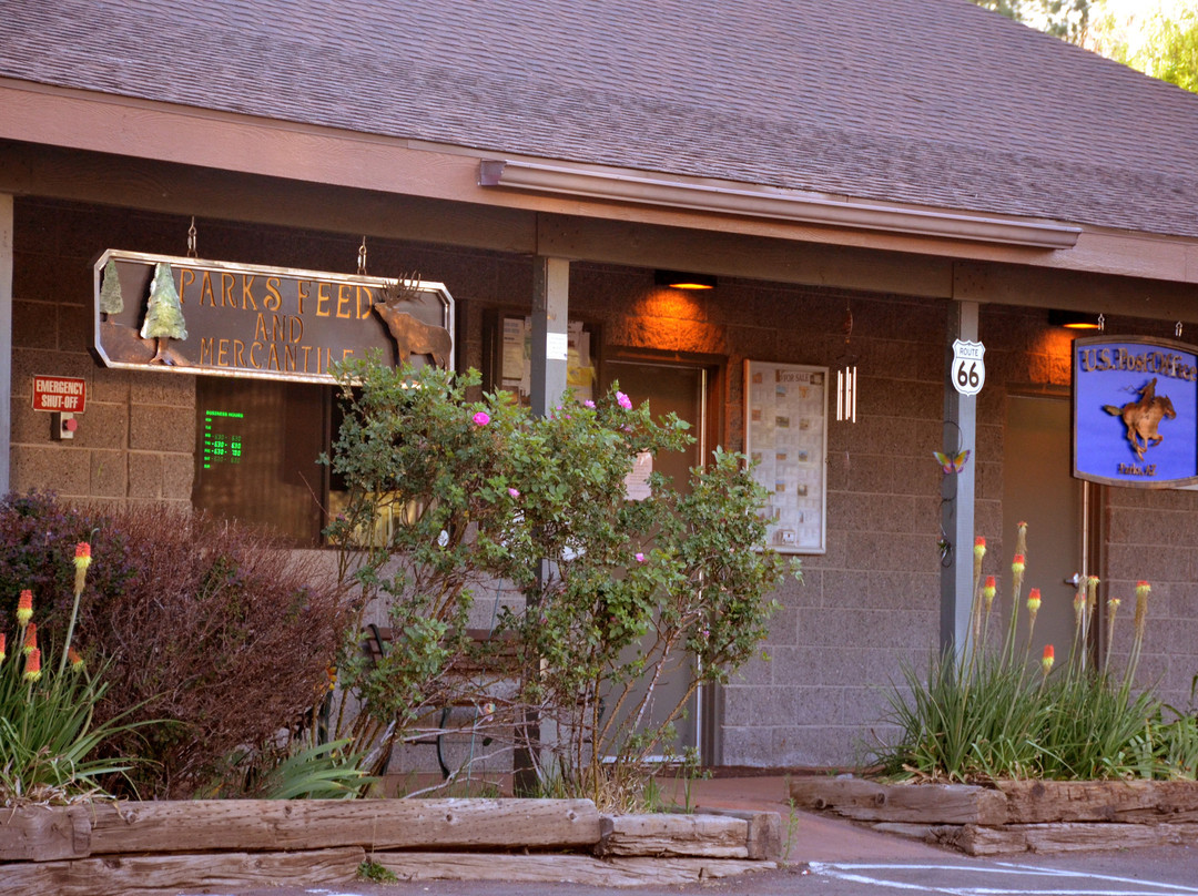 The Parks Feed And Mercantile-Parks必去景点