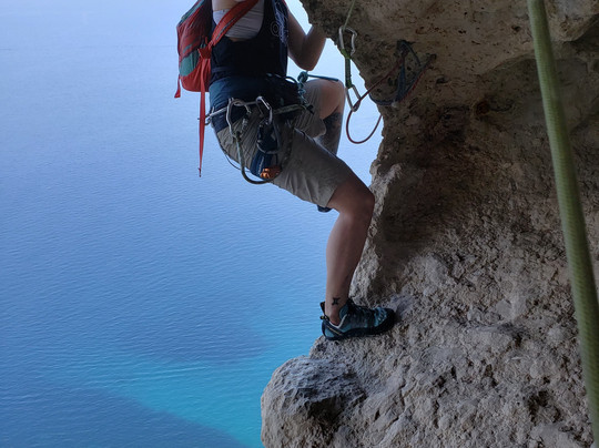 Explore-Share-卡西斯必去景点