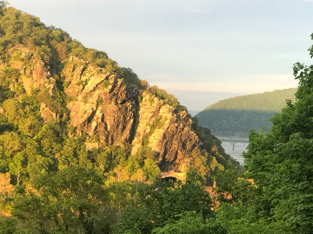 The Ledge House Bed and Breakfast主图