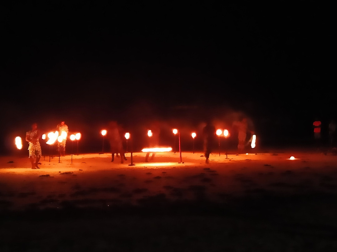 吉汶瓦海滩度假酒店主图