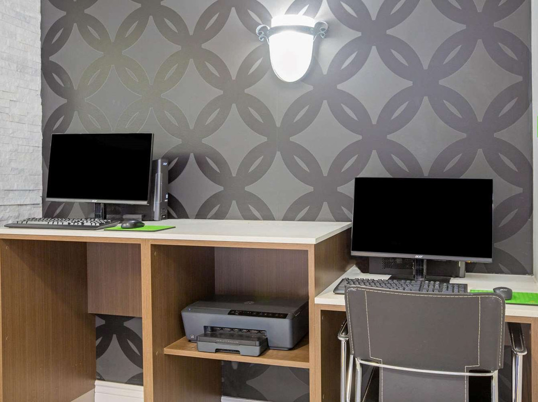 La Quinta Inn & Suites by Wyndham Visalia/Sequoia Gateway主图