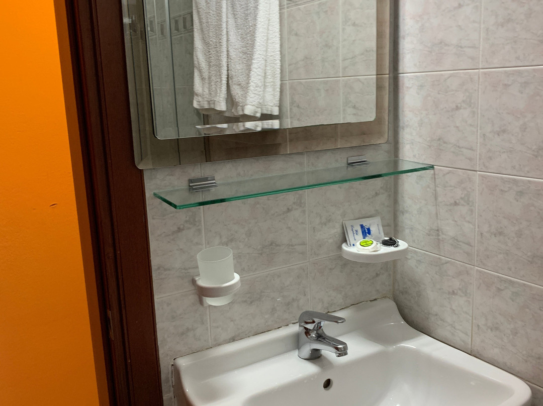 爱玛仕酒店主图