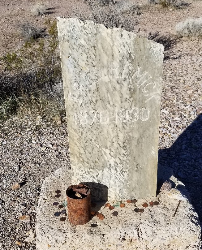 Bullfrog-Rhyolite Cemetery-比蒂必去景点