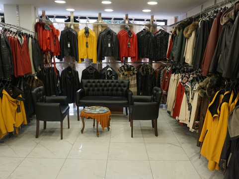 Golf Leather & Fur-库萨达斯必去景点