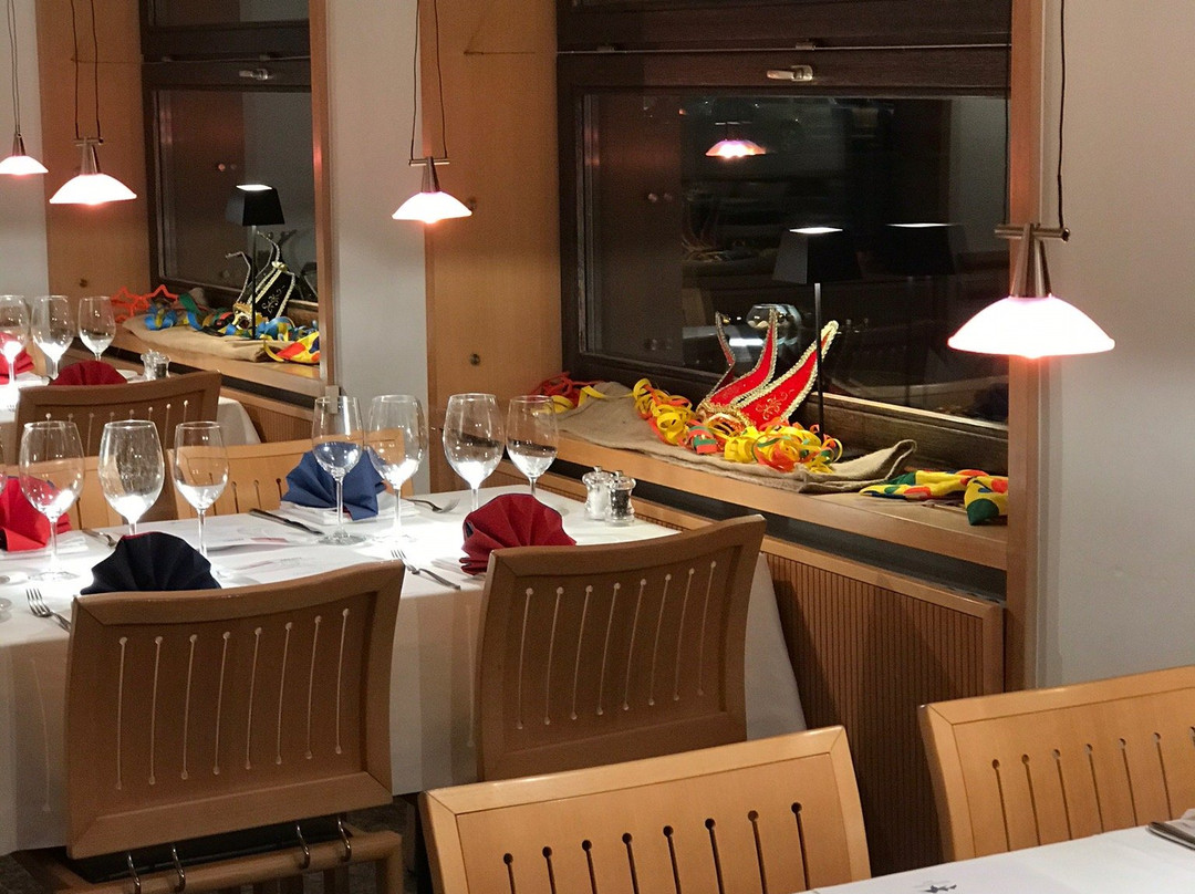 Hotel & Ristorante Forni Airolo主图