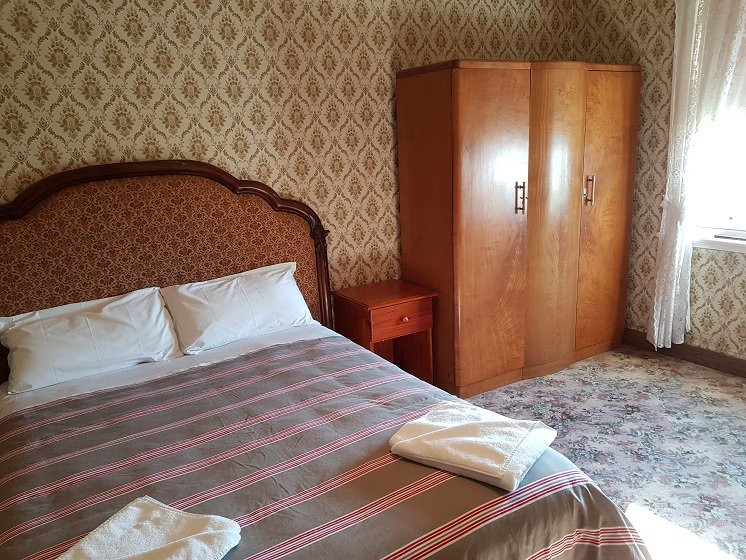 Madden's Commercial Hotel主图