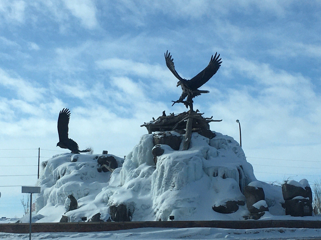 Giant Eagle Waterfall Nest-爱达荷福尔斯必去景点