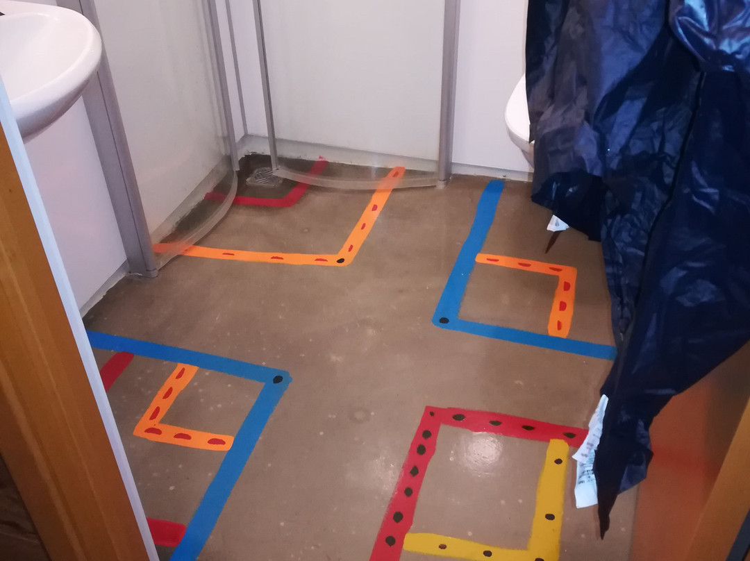 斯米尔拉柏格酒店主图