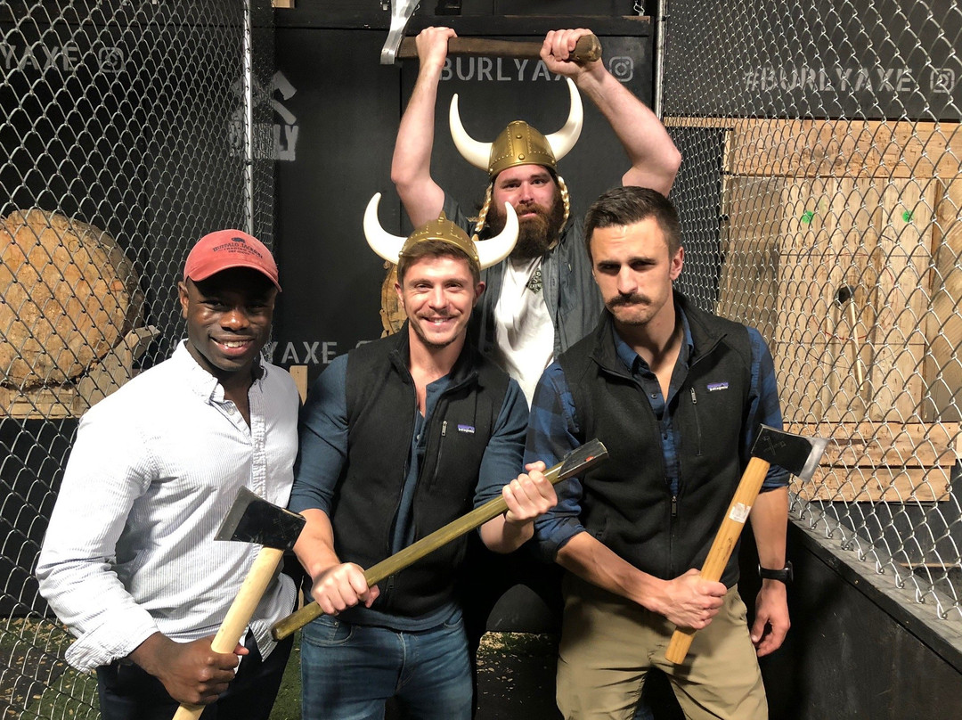 Burly Axe Throwing-伯灵顿必去景点