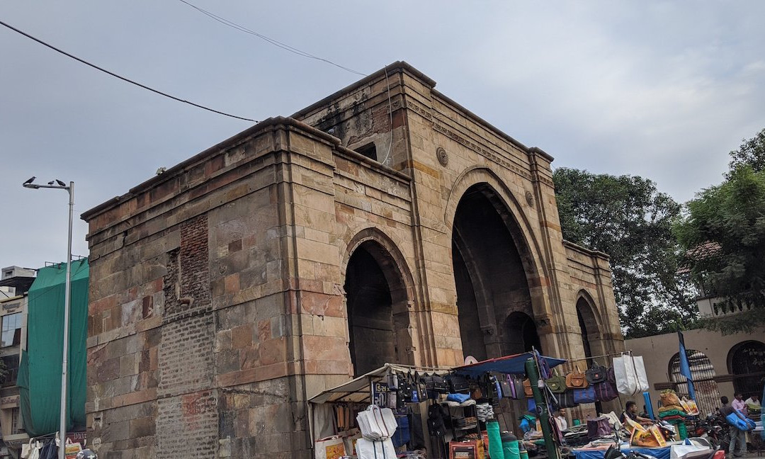 Teen Darwaza景点图片