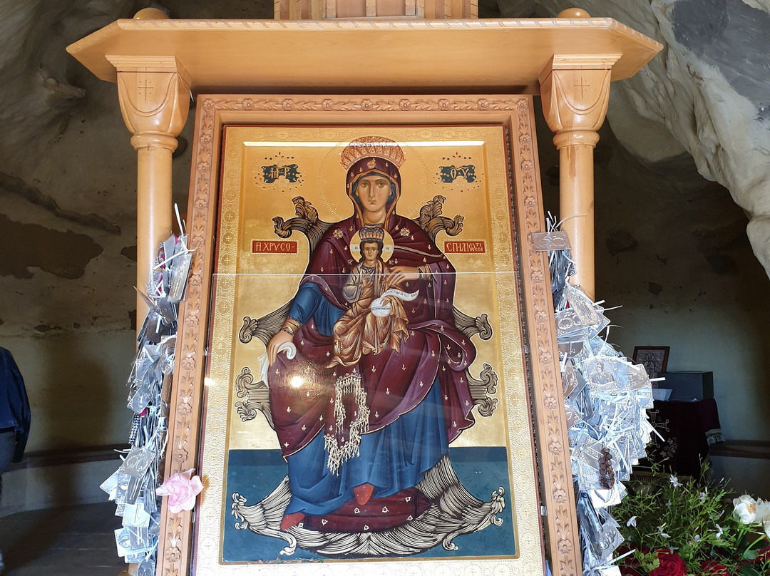 Chrysospiliotissa Church-Deftera必去景点