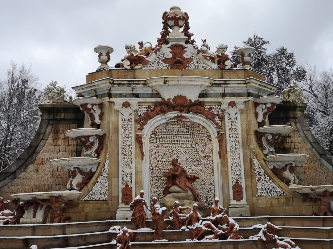 Fuente de Los Baños de Diana-La Granja de San Ildefonso必去景点