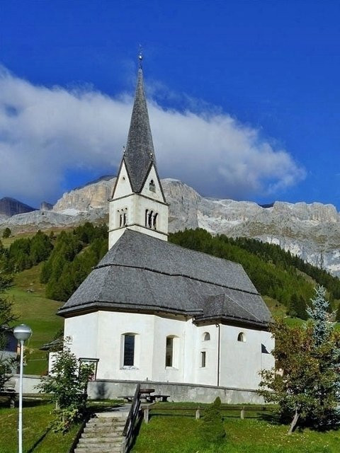 Chiesa dei Santi Pietro e Paolo Apostoli-Arabba必去景点
