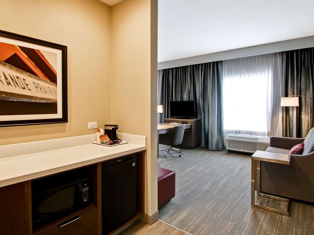 Hampton Inn & Suites By Hilton-grande Prairie, Alberta主图
