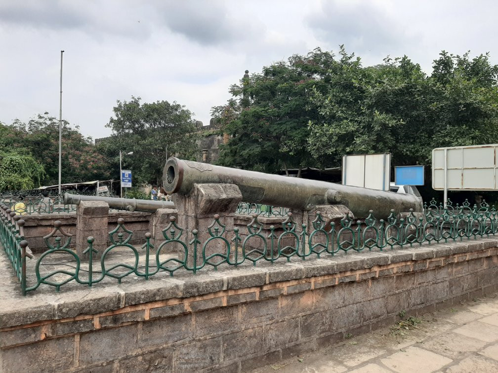 Uparkot-居那加德必去景点