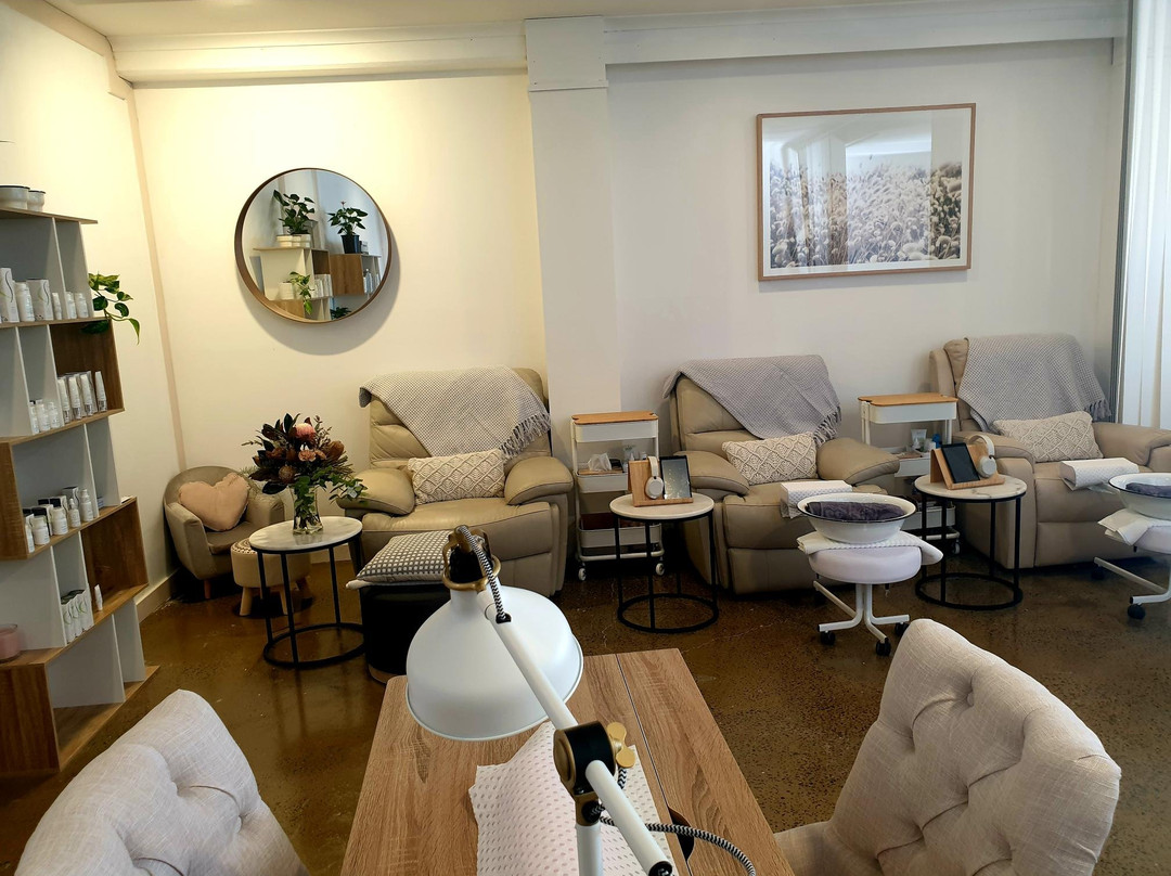 Fine Espresso Bar and Simplistic Spa-努萨维尔必去景点