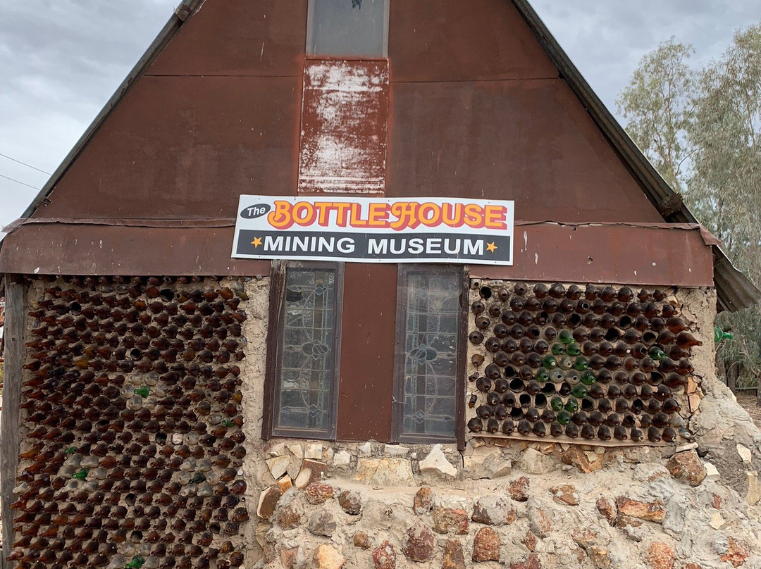 The Bottle House Mining Museum-Lightning Ridge必去景点