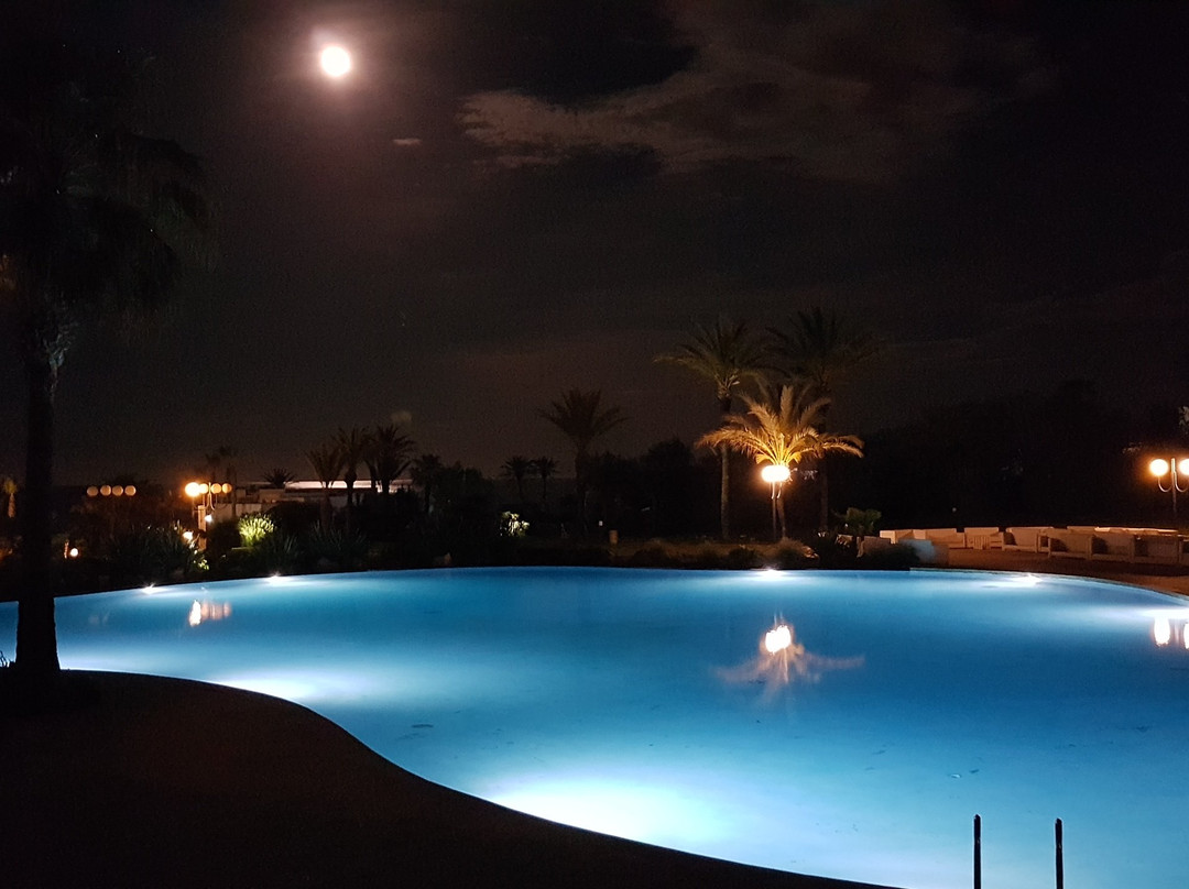 斯密尔温泉水疗码头酒店主图