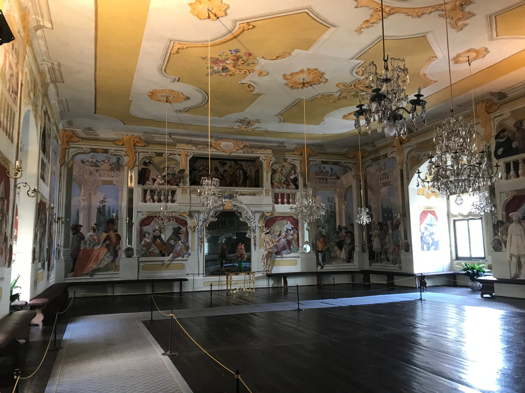 Ballroom of the Rosenbergs景点图片