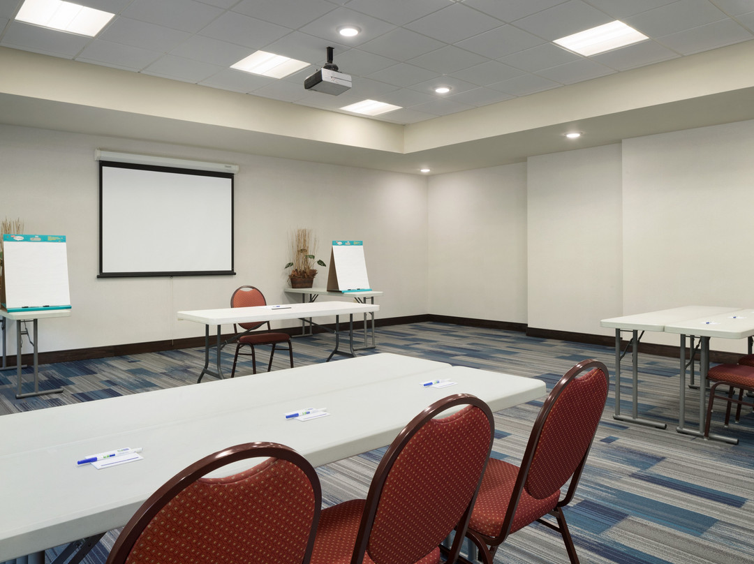 Holiday Inn Express & Suites Knoxville-clinton By IHG主图