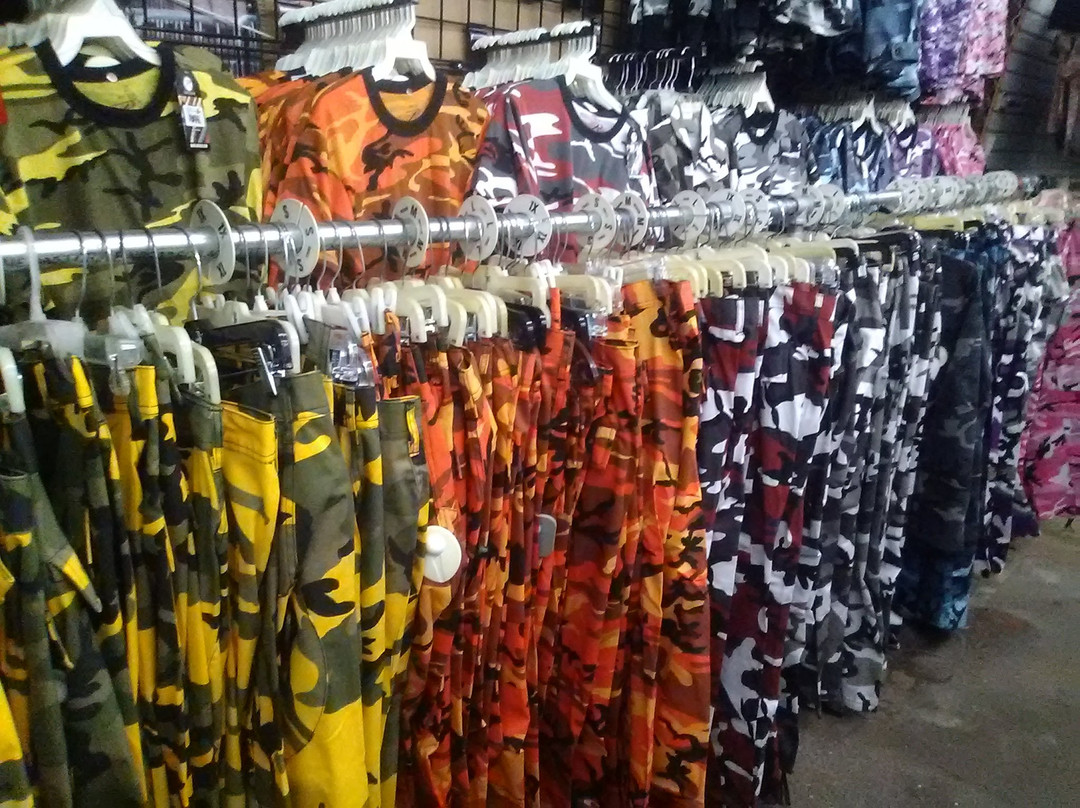 奥勒姆旅游景点-Uncle Sams Army Navy Outdoor