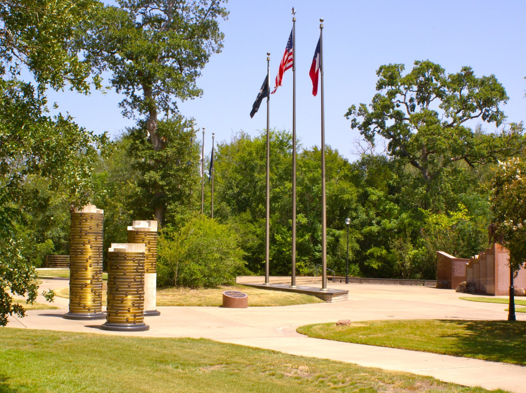 Veteran's Park Loop景点图片