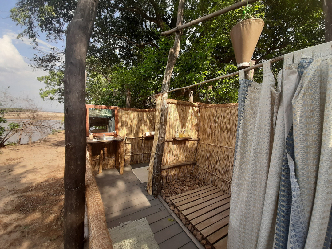 Island Bush Camp主图