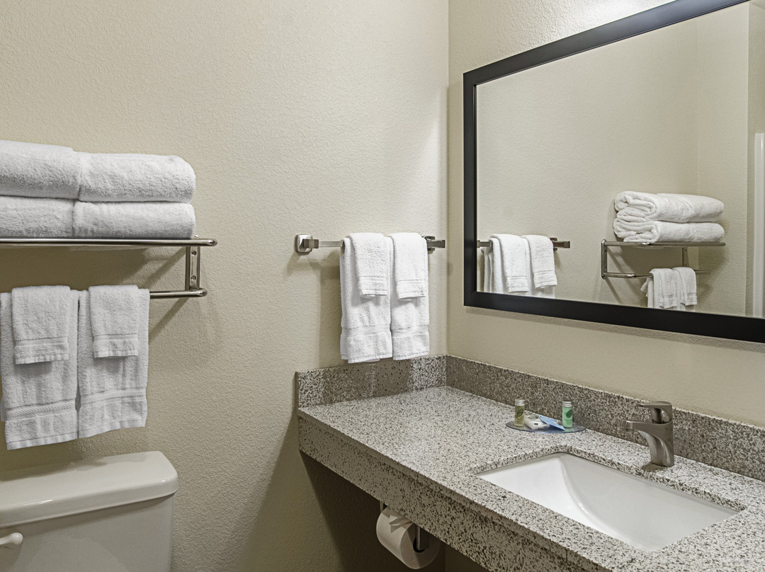 Cobblestone Inn & Suites - Guernsey主图