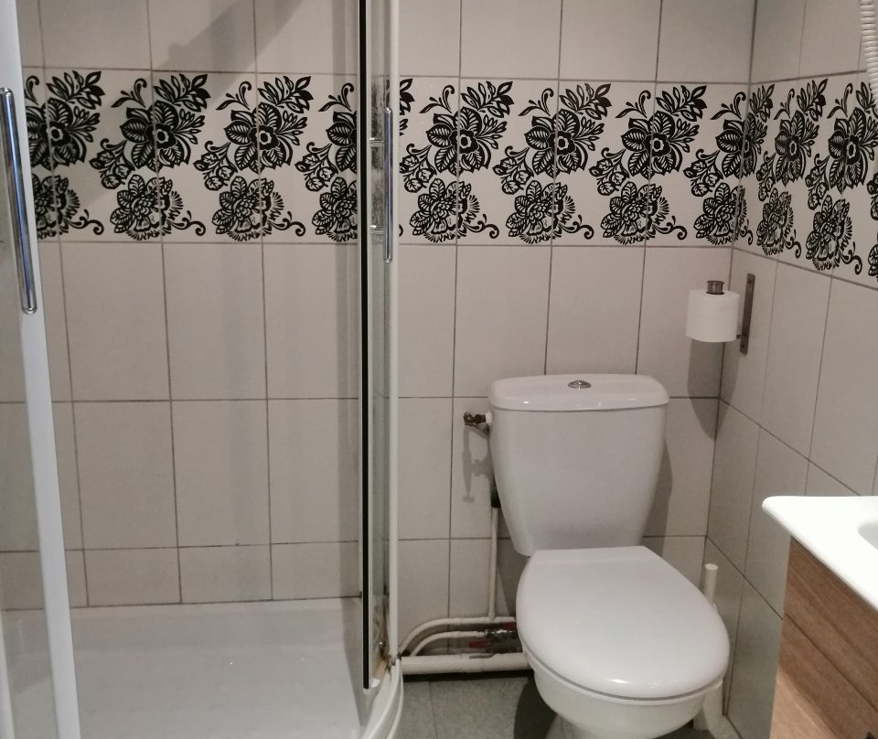 加尔曼酒店主图