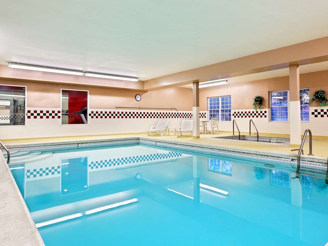 Country Inn & Suites by Radisson, Elgin, IL主图