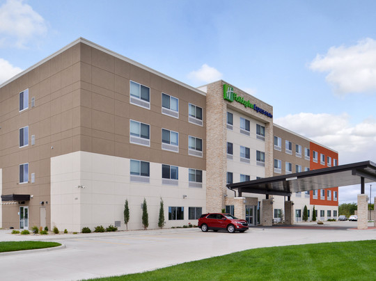 Holiday Inn Express & Suites Lee's Summit - Kansas City By IHG主图