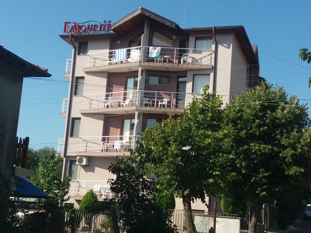 Family Hotel Favourite主图