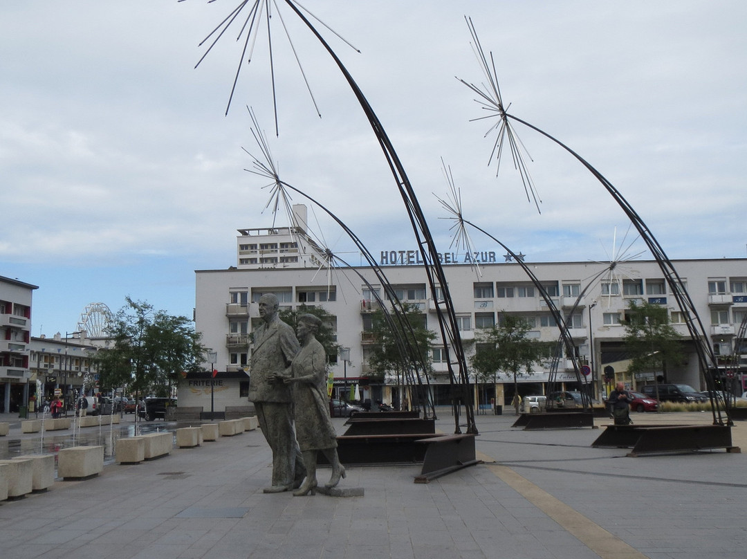 Monument Yvonne et Charles De Gaulle-加莱必去景点
