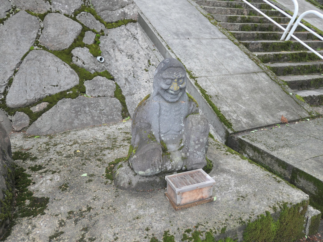 Iwanesawasanzan Shrine景点图片