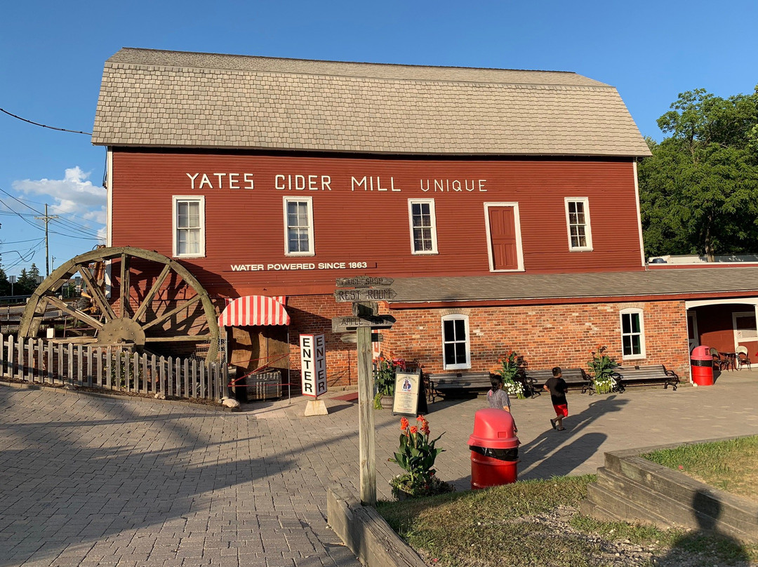 Yates Cider Mill景点图片