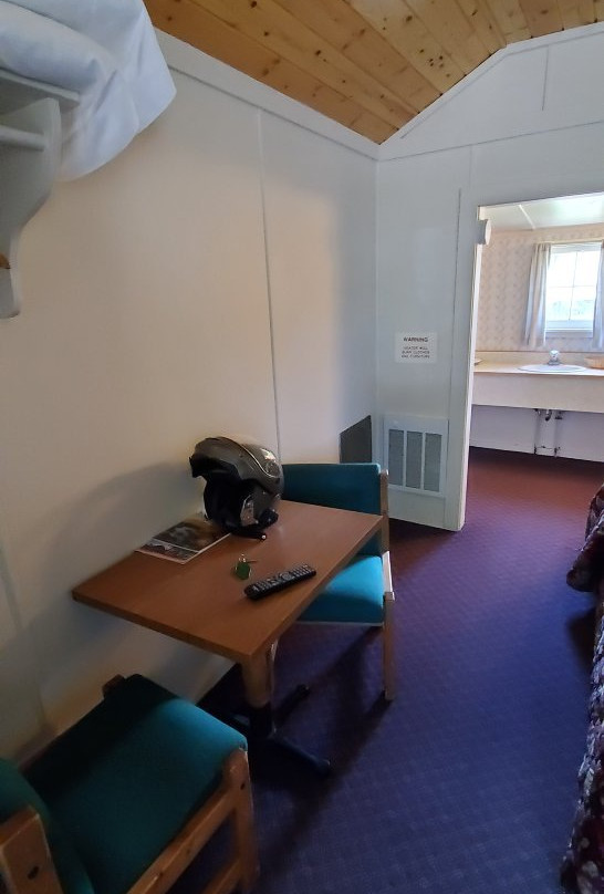 East Glacier Motel And Cabins主图