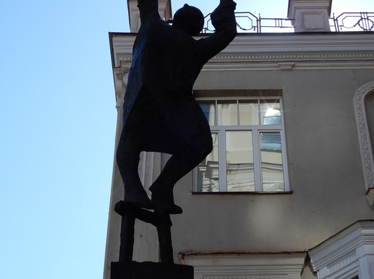 Lamplighter statue-维尔纽斯必去景点