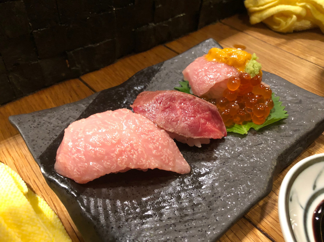 にくまる 魚町店