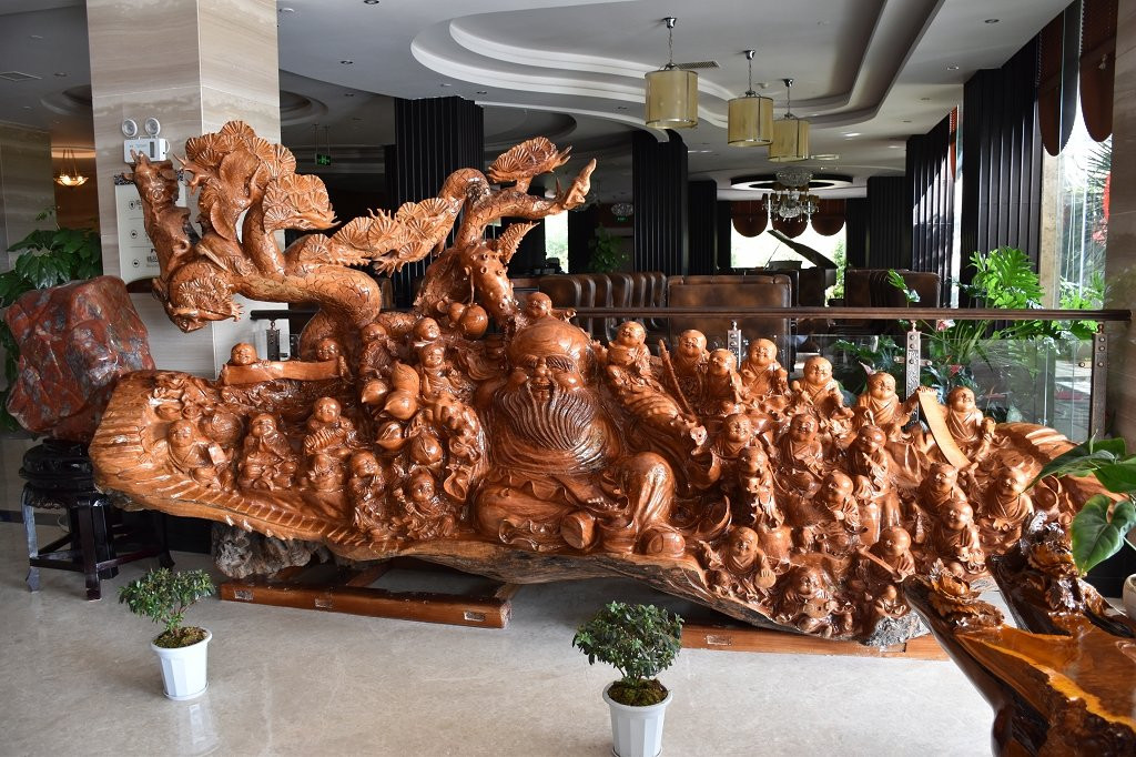 雄诏大酒店主图