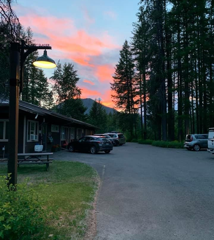 West Glacier Village主图