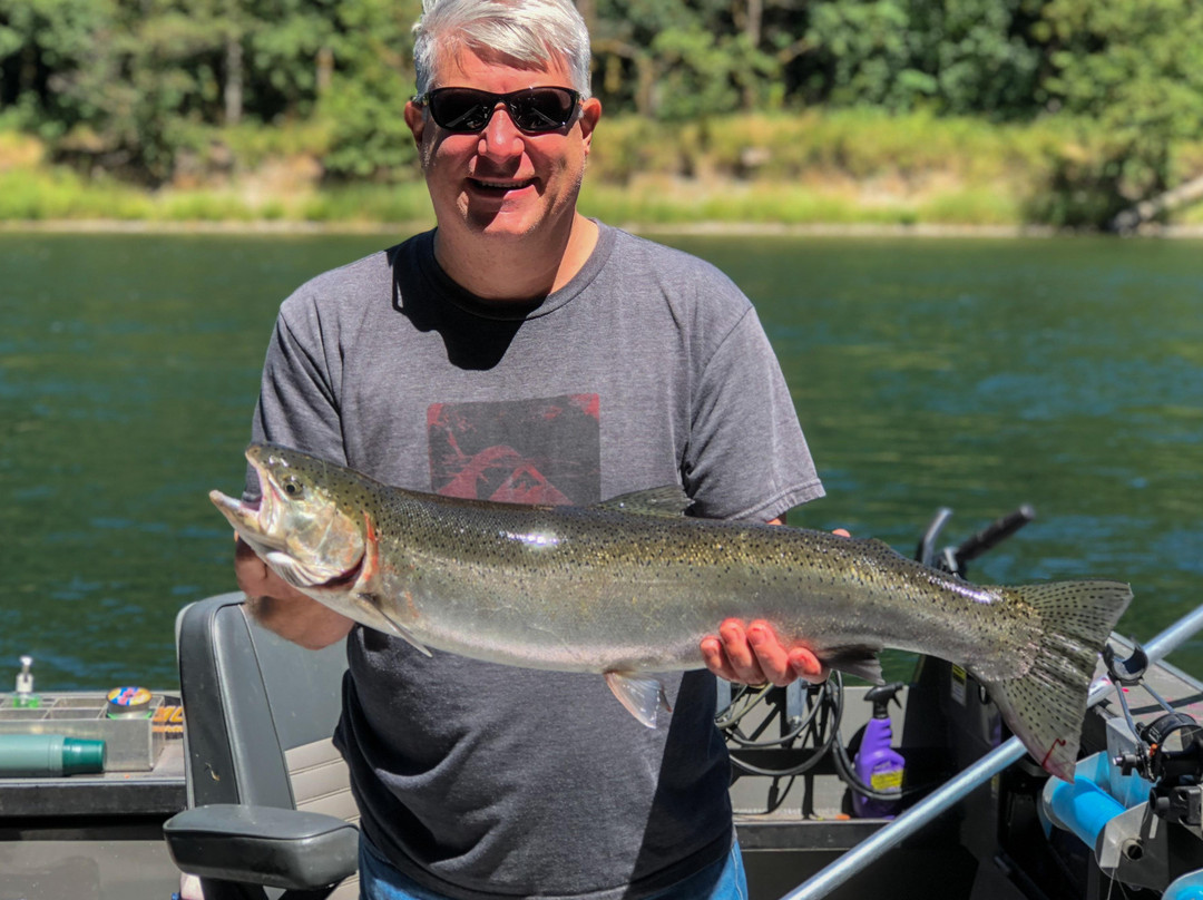 Lance Fisher Fishing-波特兰必去景点