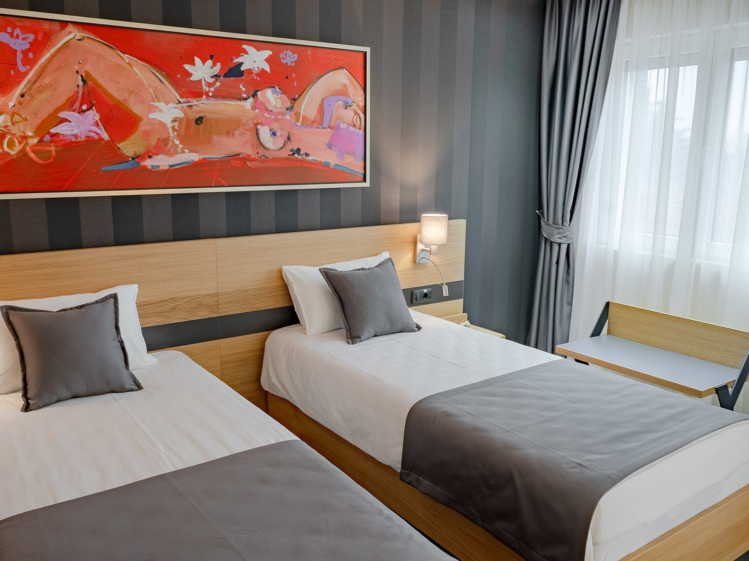 鲁比肯酒店主图