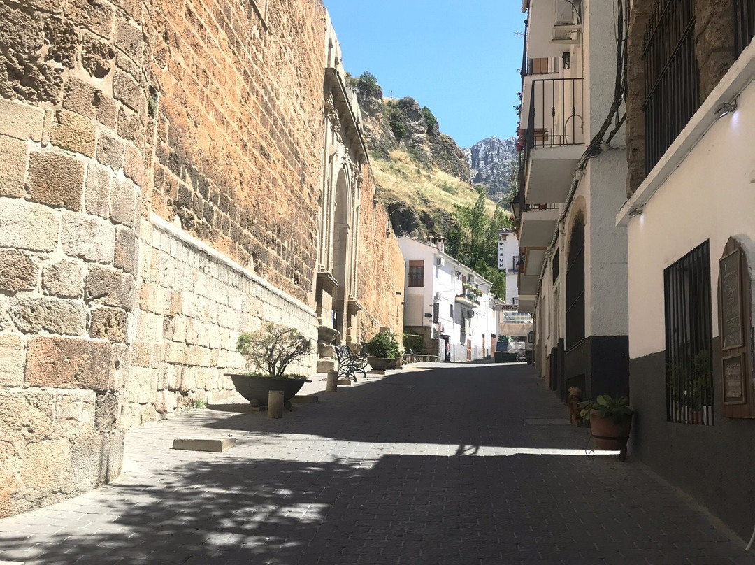 Frondosa Naturaleza Theme Center-卡索拉必去景点