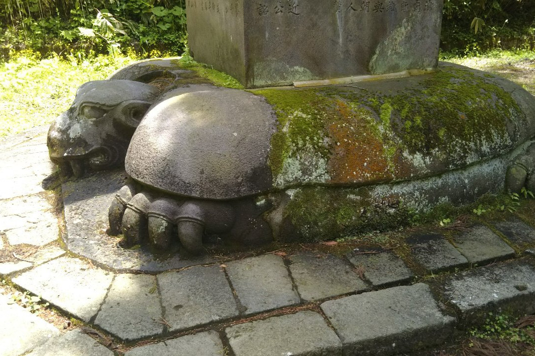 Aizuhanshu Matsudaira Family Grave-会津若松市必去景点