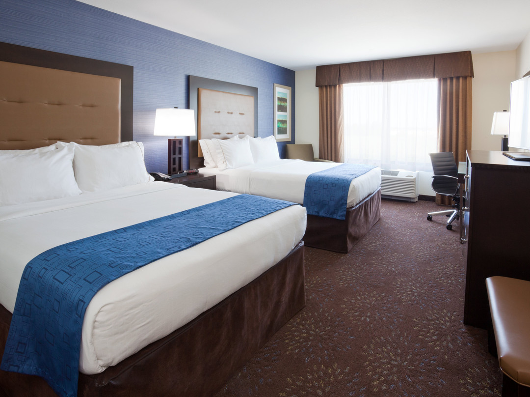 Holiday Inn Express & Suites Fort Dodge By IHG主图