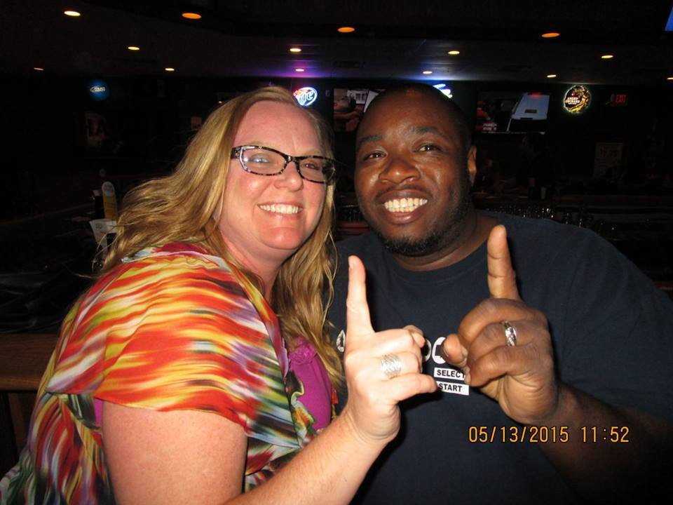 The Crown Sports Pub-Reynoldsburg必去景点