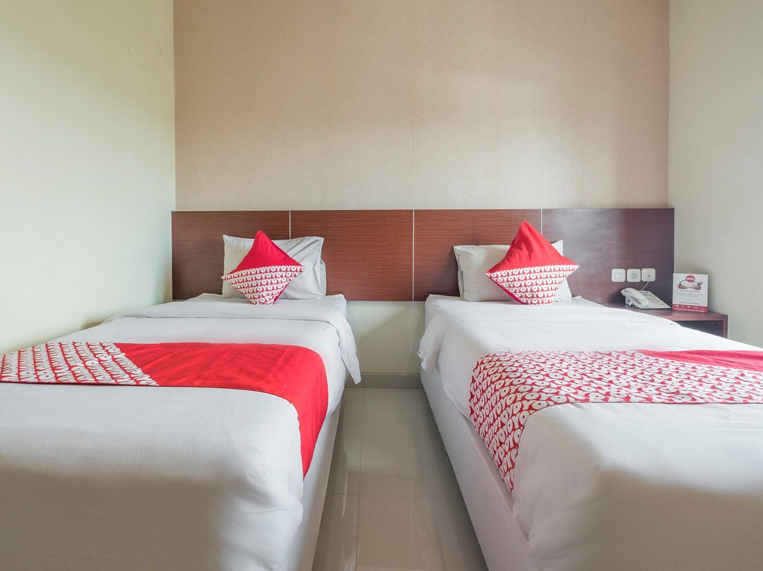 Capital O 454 Raising Hotel主图